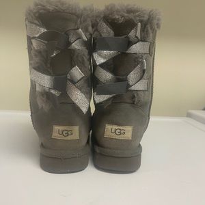 Uggs with bows size 6.